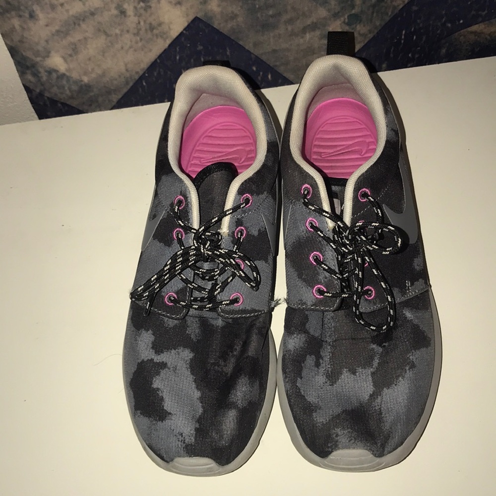 Black and grey camo Nike Roshe